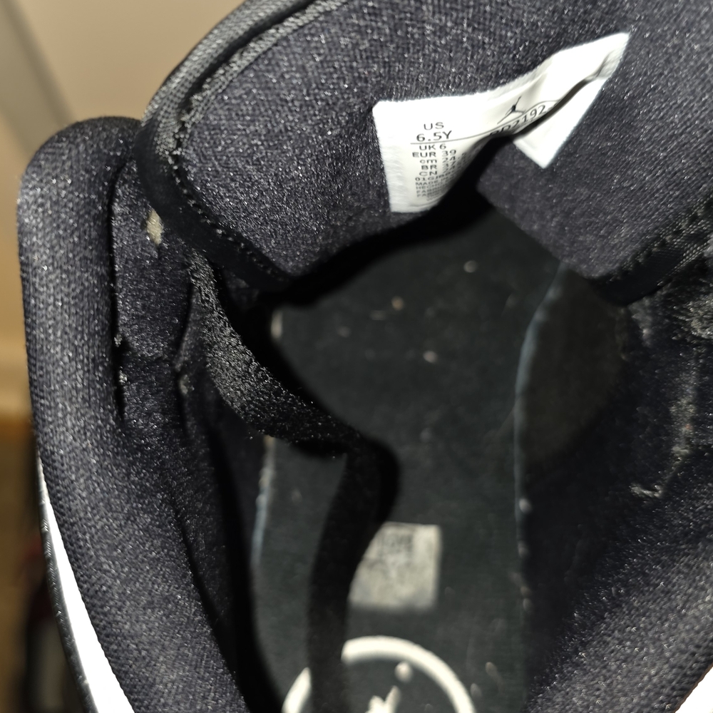 Nike Air Jordan 1 Mid SE All-Star Carbon Fiber (GS) 6.5Y - Picture 10 of 15